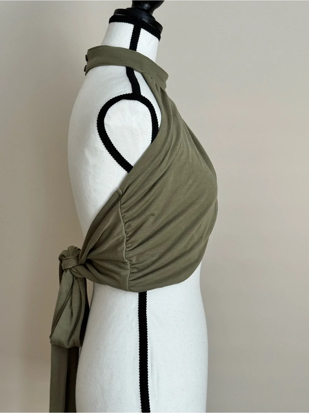 🔹 Cider Crosswrap Front Tie Back Halter Top in Green Size Small 2-6 - Picture 4 of 6